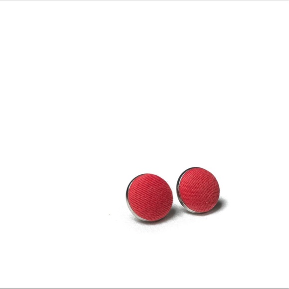 Post earrings red fabric covered buttons, 14mm NWT - Picture 4 of 5